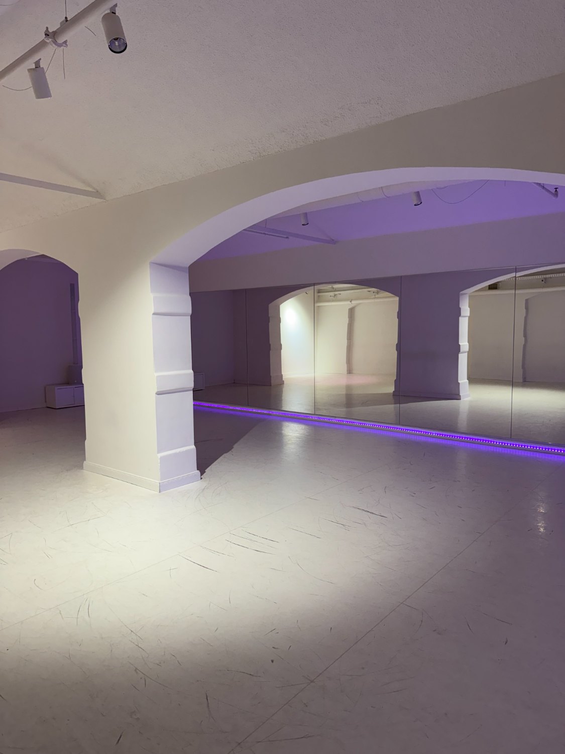 Saal, Durchblick im HOME Dance Studio Dresden